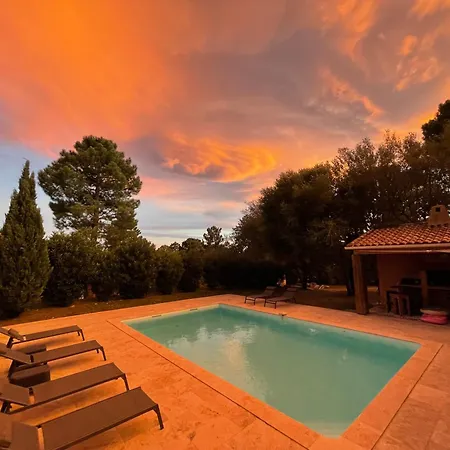 Tamarina Villa